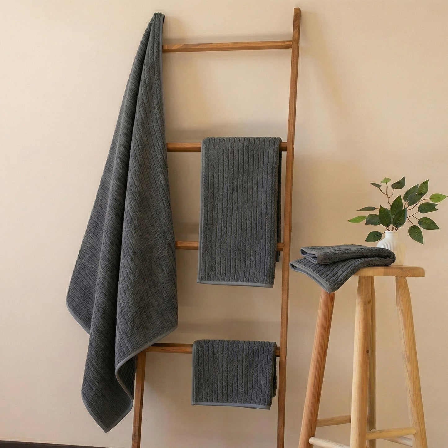 Dowellia 4 PCS Towels Set - 1 Bath Towel, 1 Hand Towel and 2 Washcloths, Highly Absorbent & Quick Dry, bathroom towels for home Spa Hotel Gym, Dark Gray